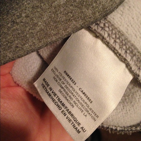 Gray & Black Nike Therma-Fit Sweater - Picture 6 of 6